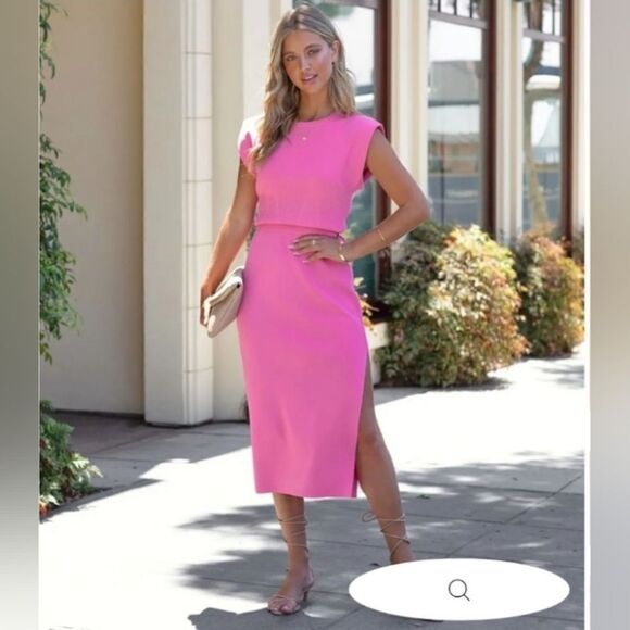 NWT Vici Dolls Ultra Chic Hot Pink Skirt -  Women's Size Medium - Picture 1 of 7
